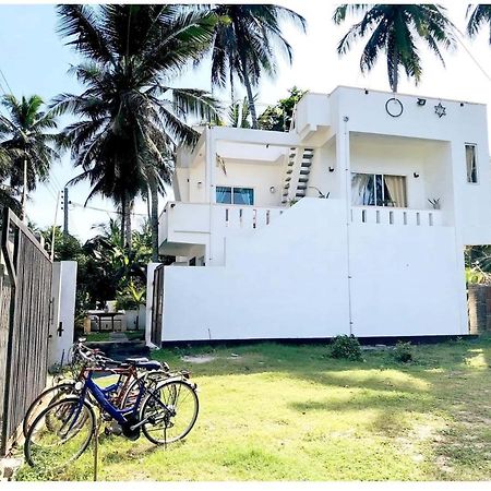 Ayona Beach Villa Katuneriya 外观 照片