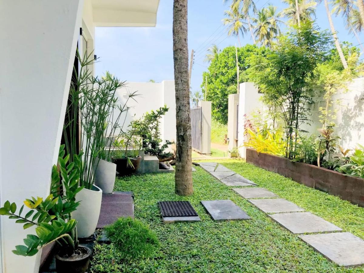 Ayona Beach Villa Katuneriya 外观 照片